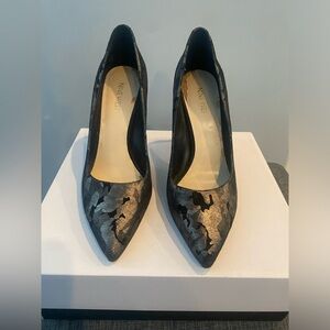 Nine West Black/Pewter Camouflage Tatiana Heels. Size 8